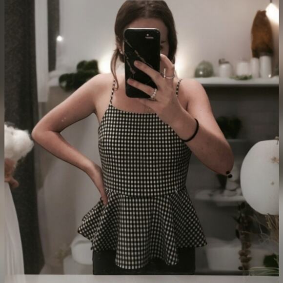 ❄️2/$5❄️[B9] NWOT Alya Peplum Graham Checkered Black & White Top - Picture 3 of 6